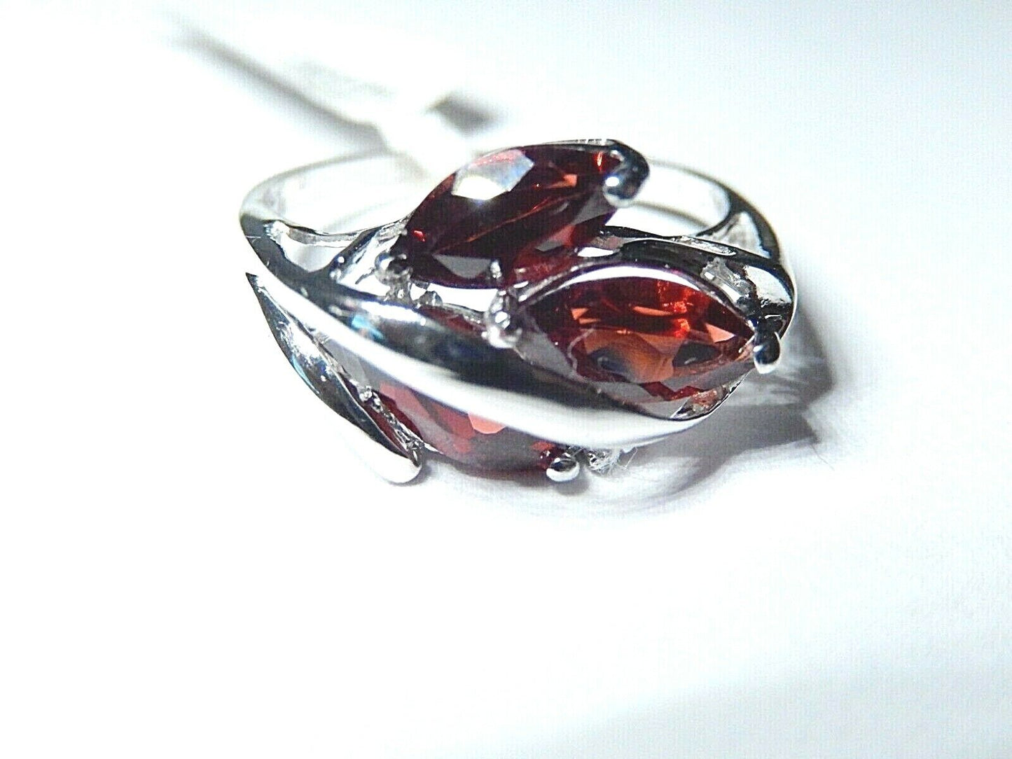 *NWT* 10k White Gold Three Stone Marquise Garnet And Diamond Ring Size 7.5