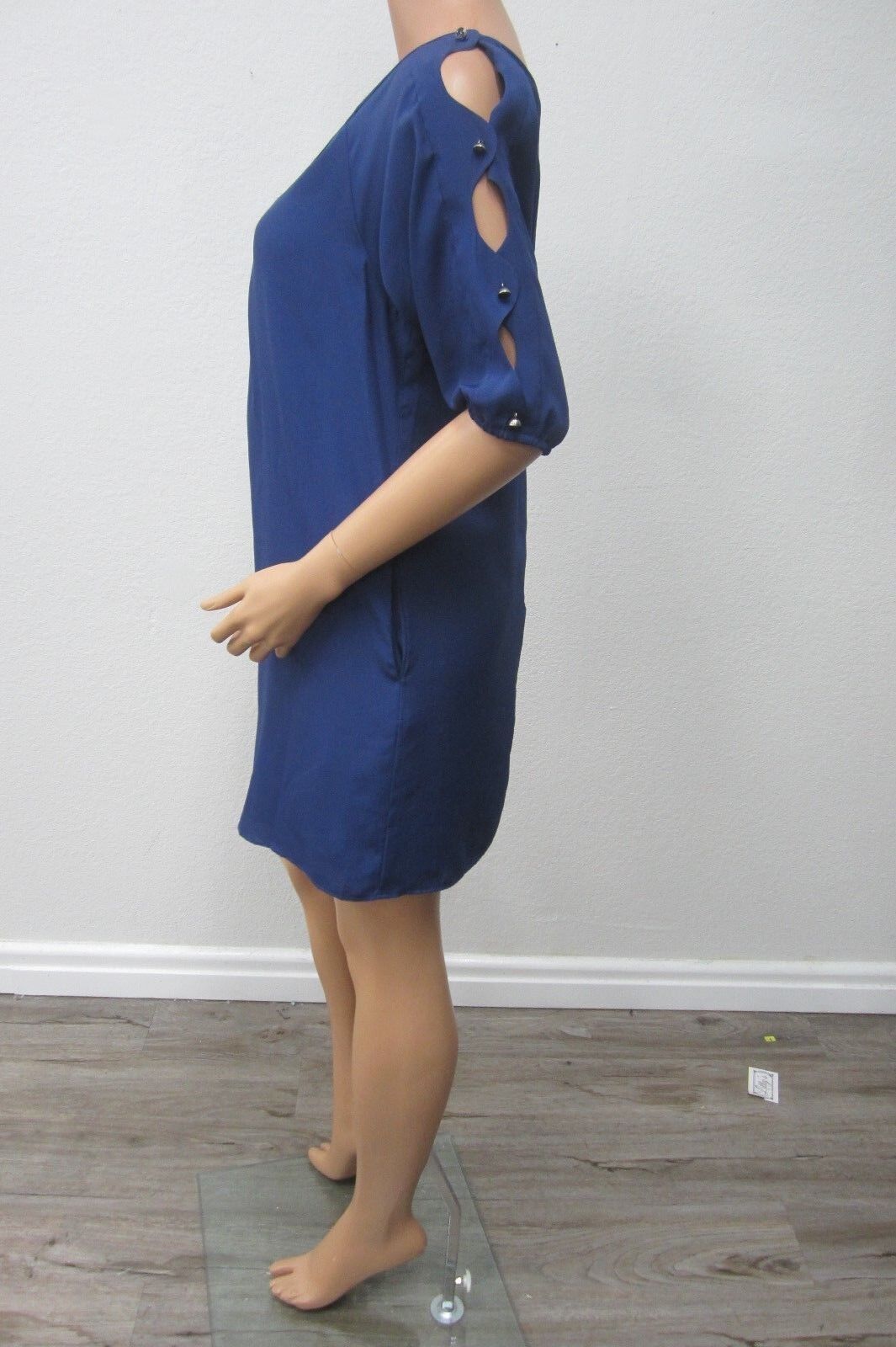 VERY NICE   BCBGeneration Beautiful Deep Blue Dress Size Small