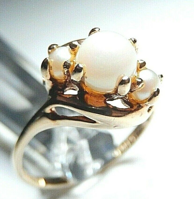 *VINTAGE* 10k Yellow Gold  Three Real Round Pearl Tier Ring Size 6