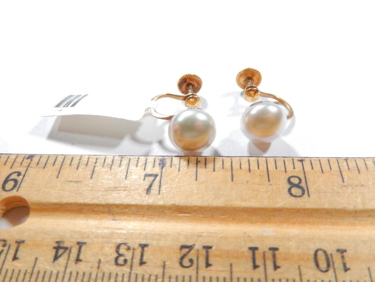 *VINTAGE*   14k Yellow Gold  9mm Pearl Non Pierced  Screw Back Earrings