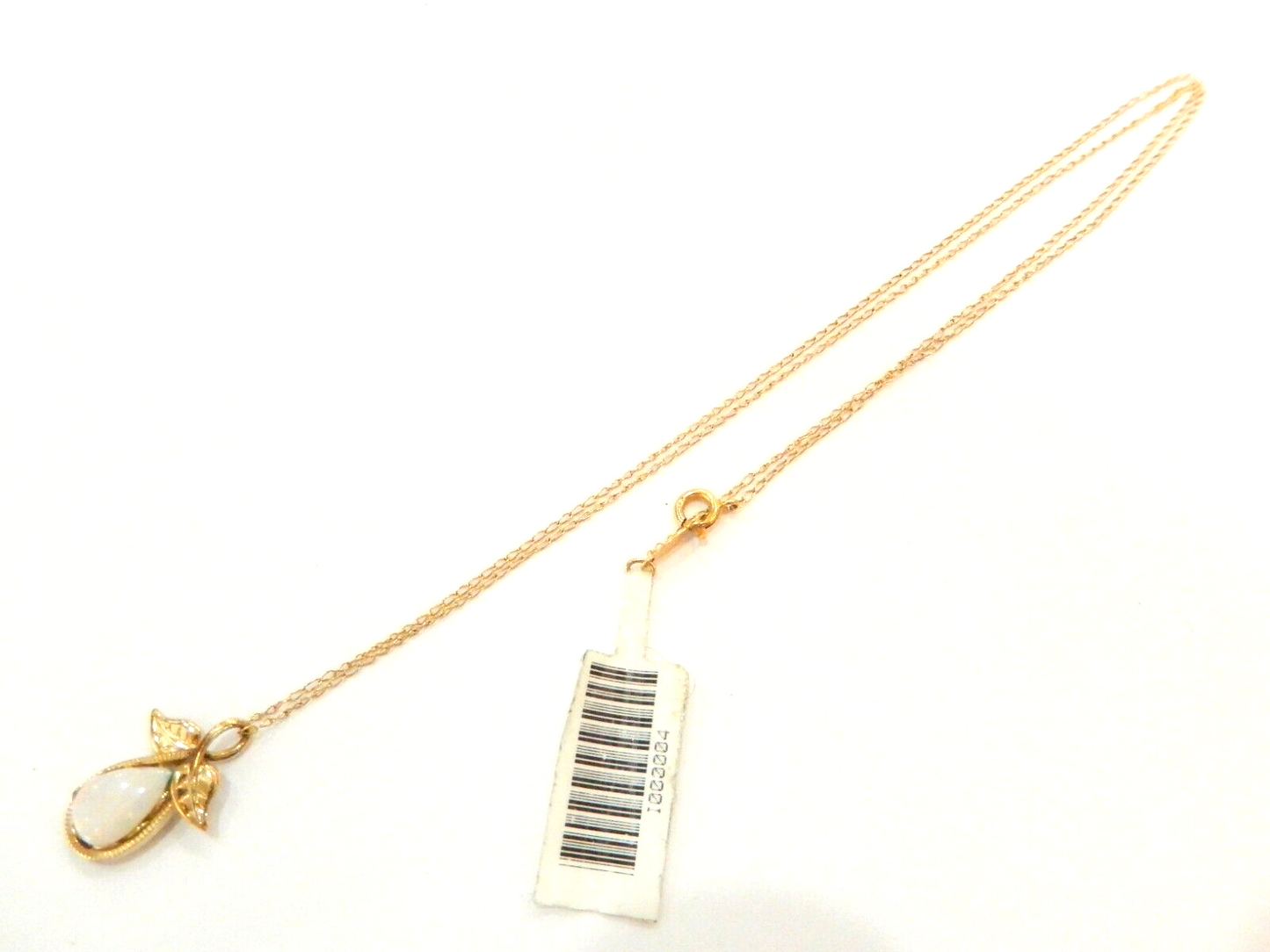 *VINTAGE*  14k Yellow Gold and Opal Leaf Pendant w/ 16" 14K Chain