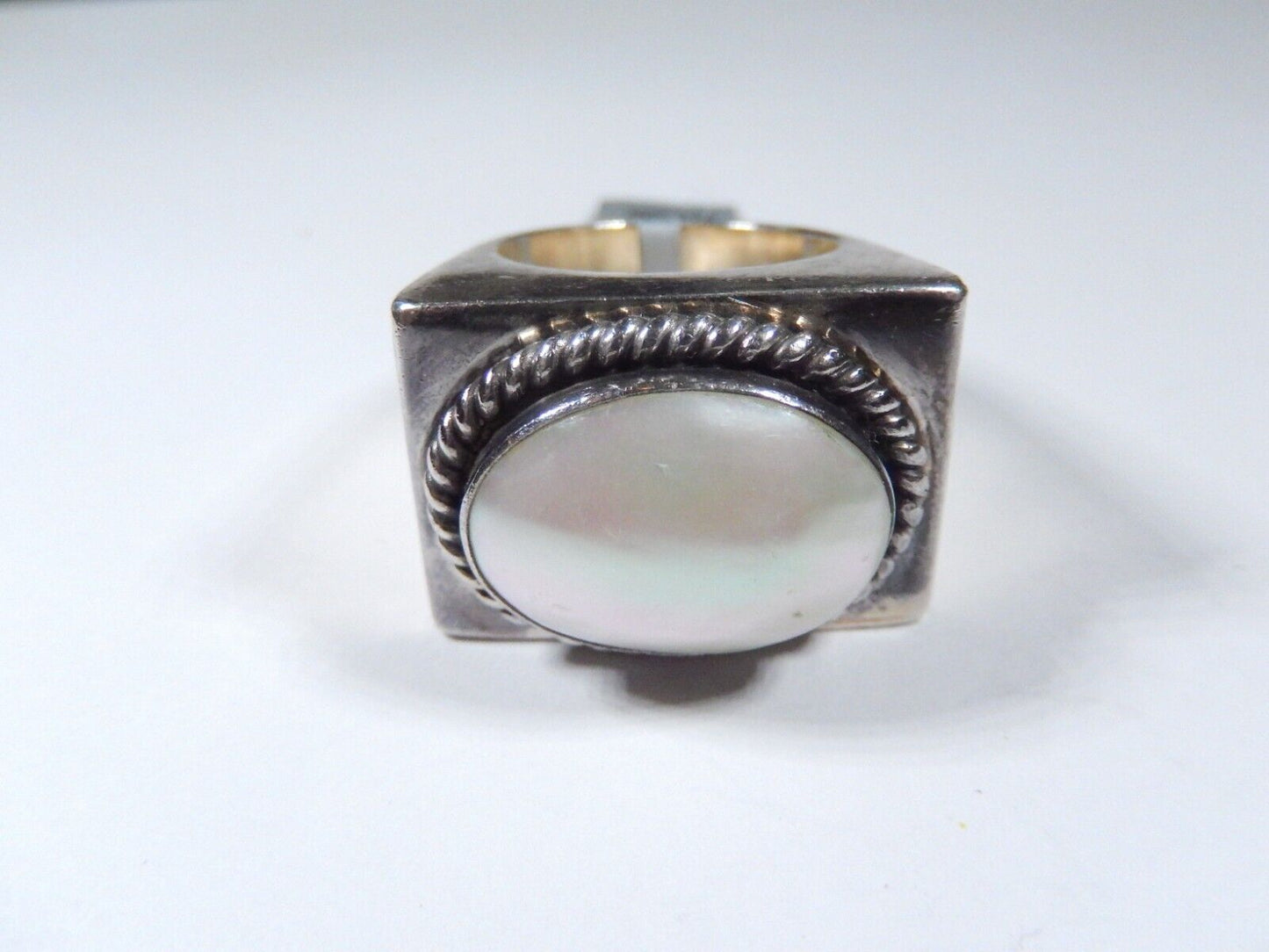 Large Heavy 23.5 gm Natural Mother of Pearl Ring Oval  Sterling Silver Size 8.25