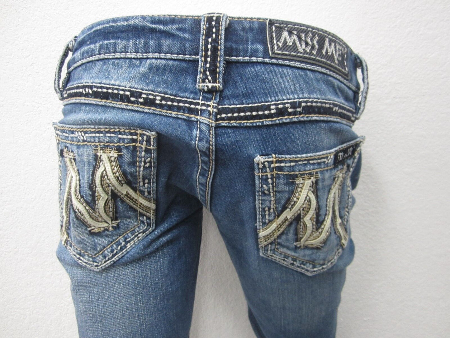 NICE Miss Me Buckle Skinny Jeans Style X1002SP The M Series Med Blue Size 26x31