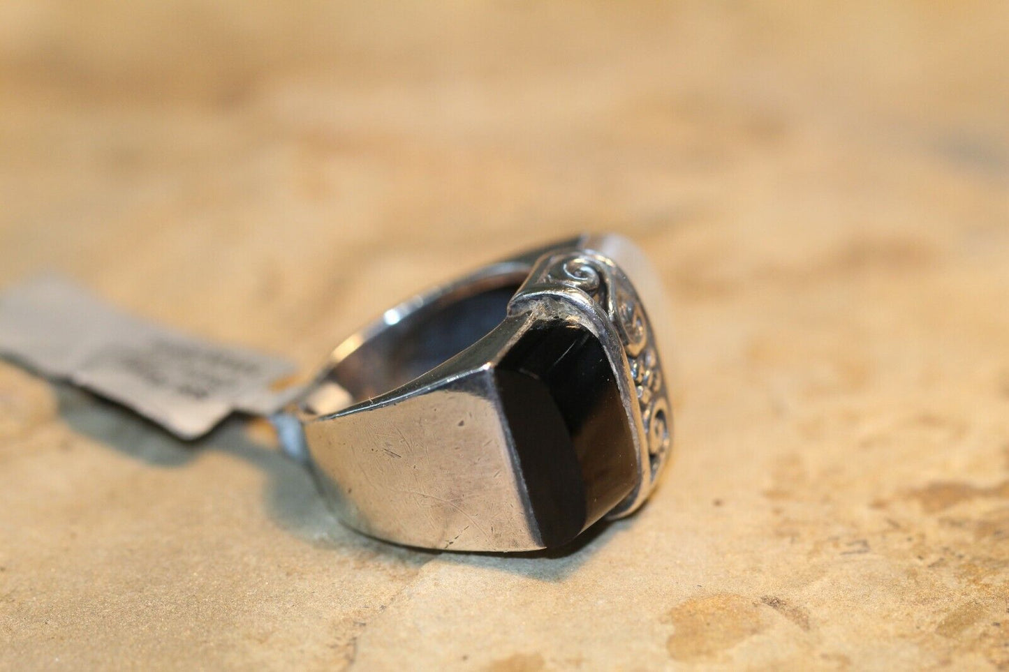 *VINTAGE* STERLING SILVER BLACK ONYX AND MOTHER OF PEARL RING SIZE 5.5