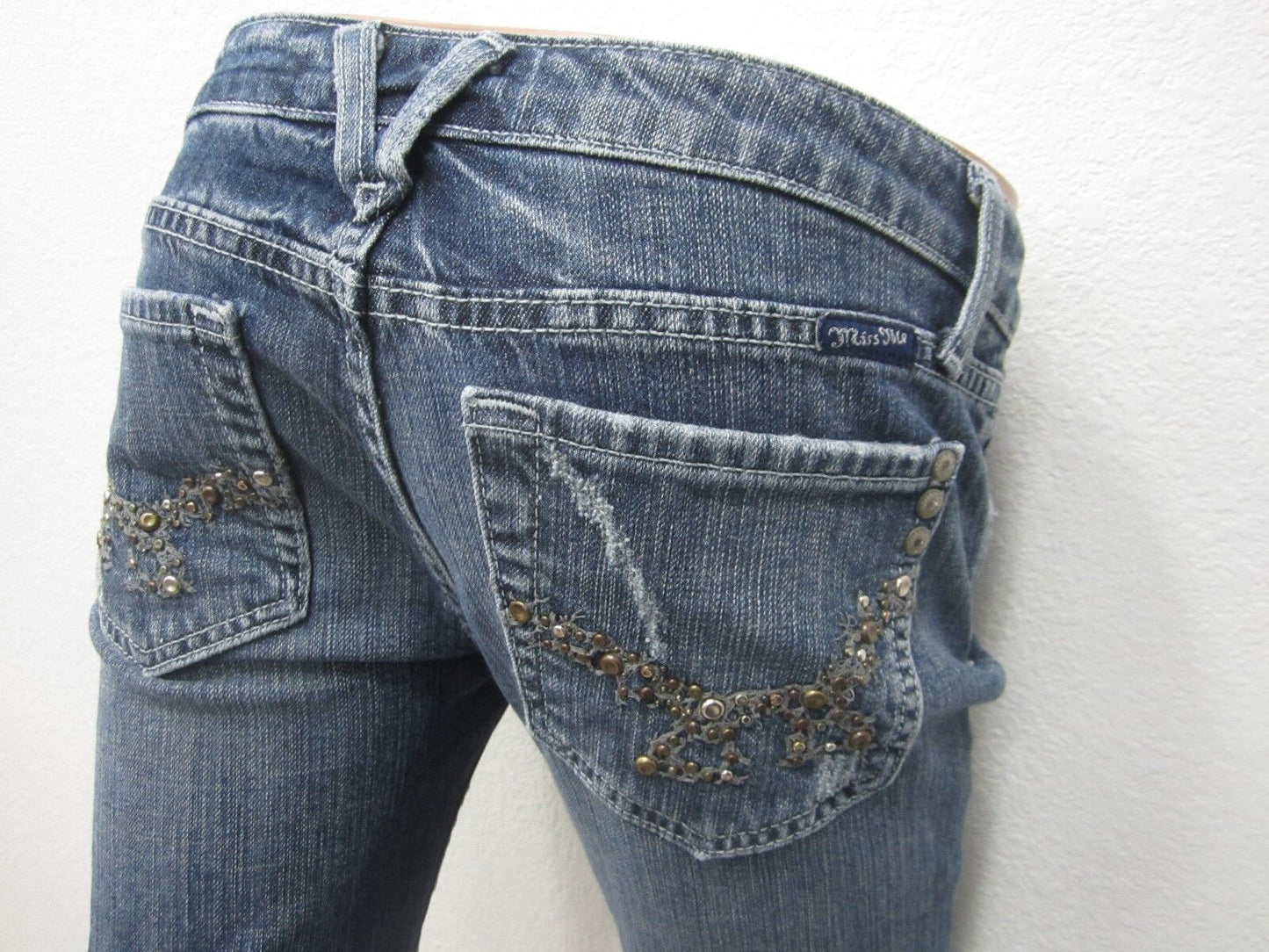NICE MISS ME Cropped Capri Medium Blue Fringe Hems Size W27 x L12