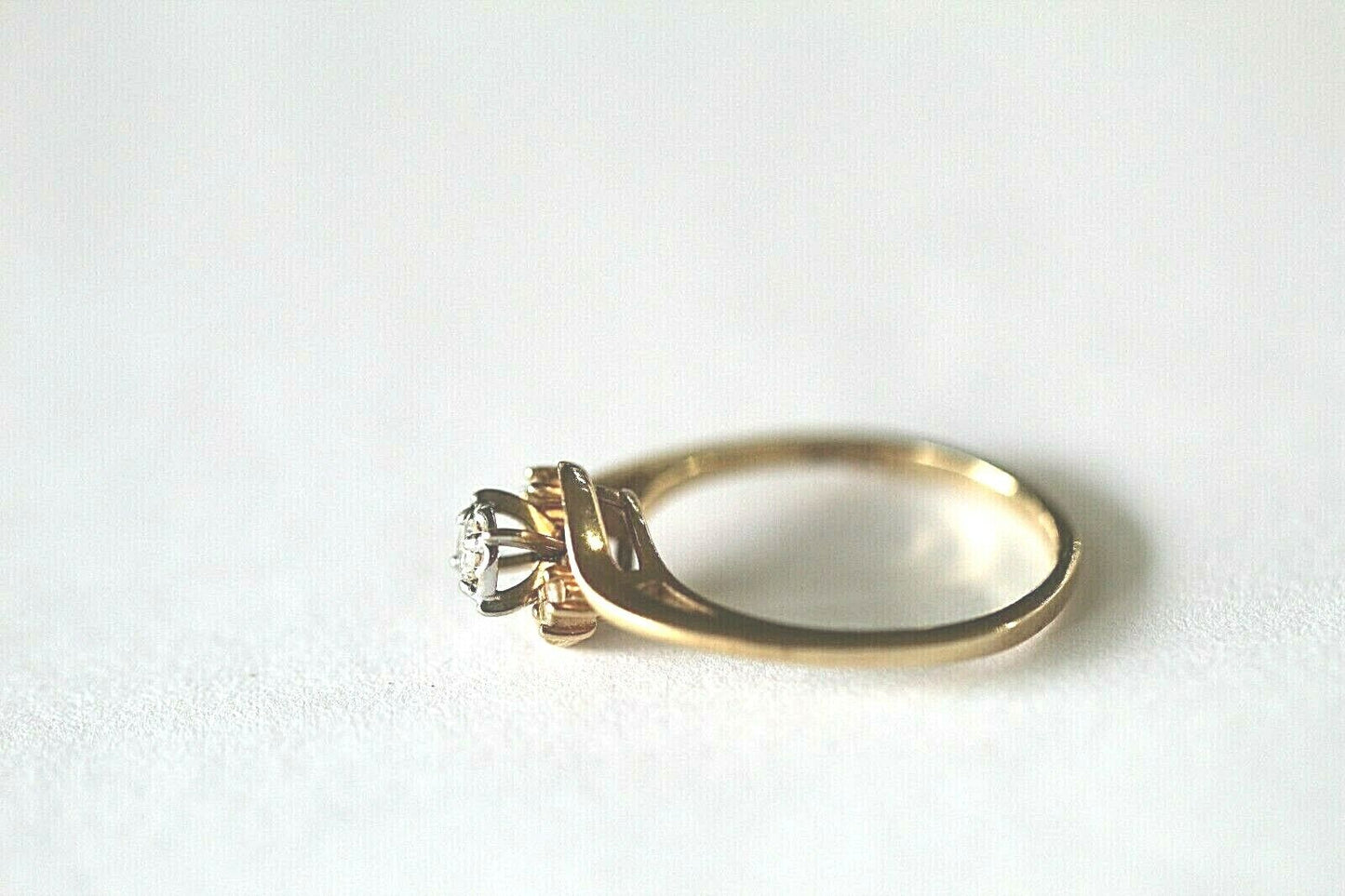 *VINTAGE*  14k Yellow Gold Natural Round Diamond Solitaire Engagement Ring Sz 8