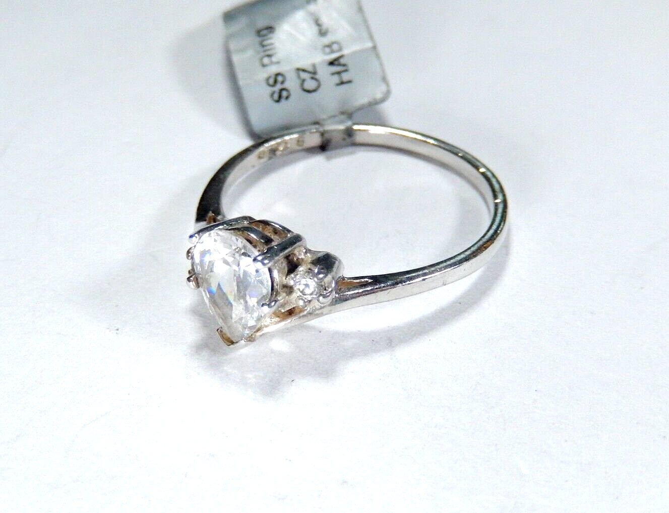 *VINTAGE*  Sterling Silver 1.00 CT Pear CZ Solitaire With Accent Stones Sz 8.75