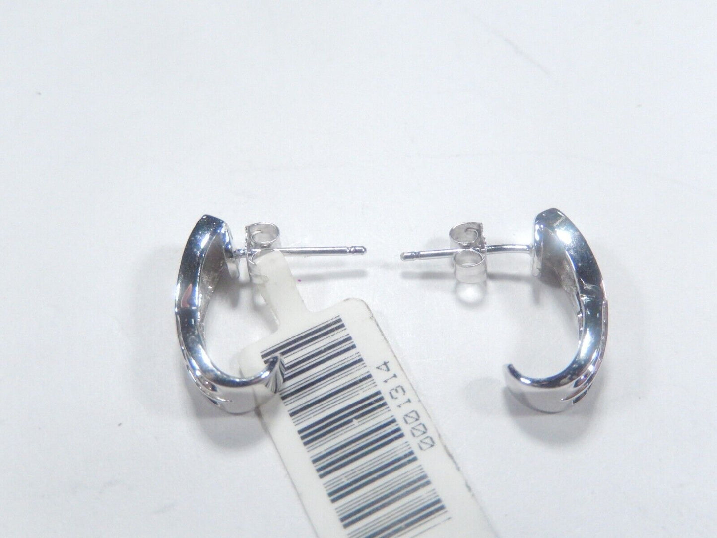 10kt White Gold Womens Round 1/3 CT Natural Diamond Infinity Earrings