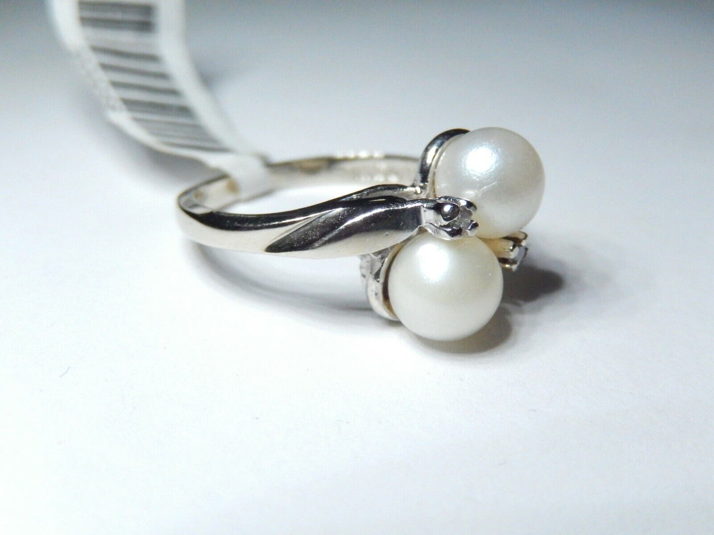 *VINTAGE*  14K White Gold Two 6.5mm Real Pearl and Two Diamond Ring Size 6.5