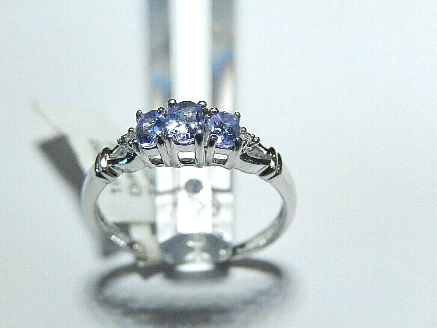 *NWT* 10k White Gold Three Stone Tanzanite And Diamond Ring Size 7.5