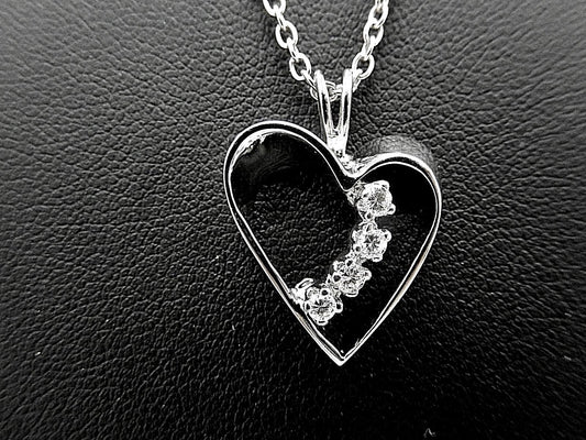 SOLID  14K WHITE GOLD 1/5 CT NATURAL VS DIAMOND HEART PENDANT W/18"CHAIN