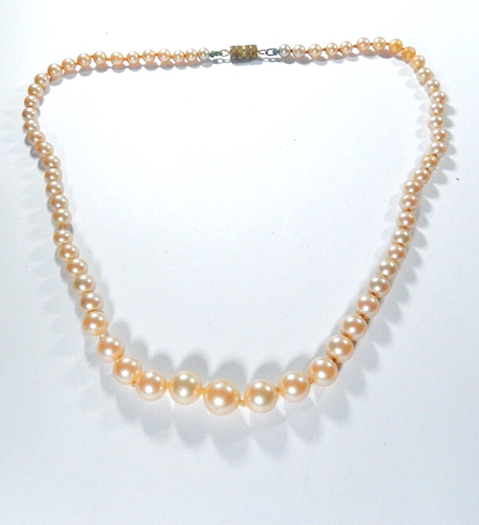 *VINTAGE* 18" Graduated Faux 9mm - 5mm Pearl Bead Knotted Necklace w/Screw Clasp