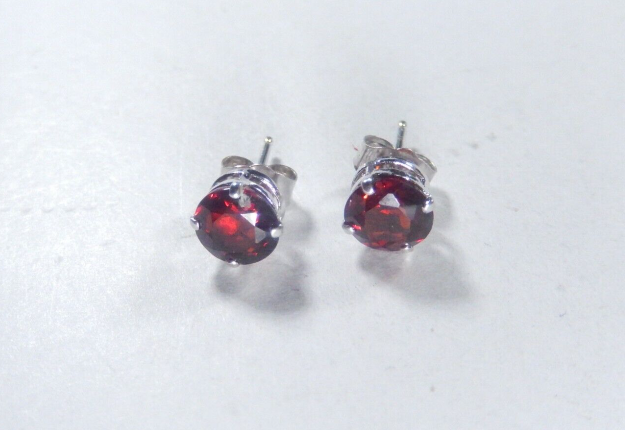 14K White Gold Basket Setting 6mm 1.50CT TW Garnet Ear Studs