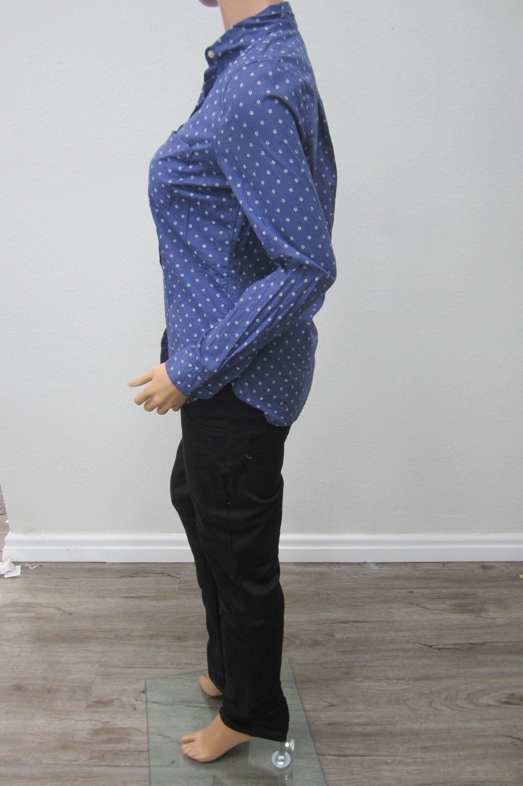 *VERY NICE* Womens Old Navy The Classic Shirt  Buttoned Cotton Top Size XS