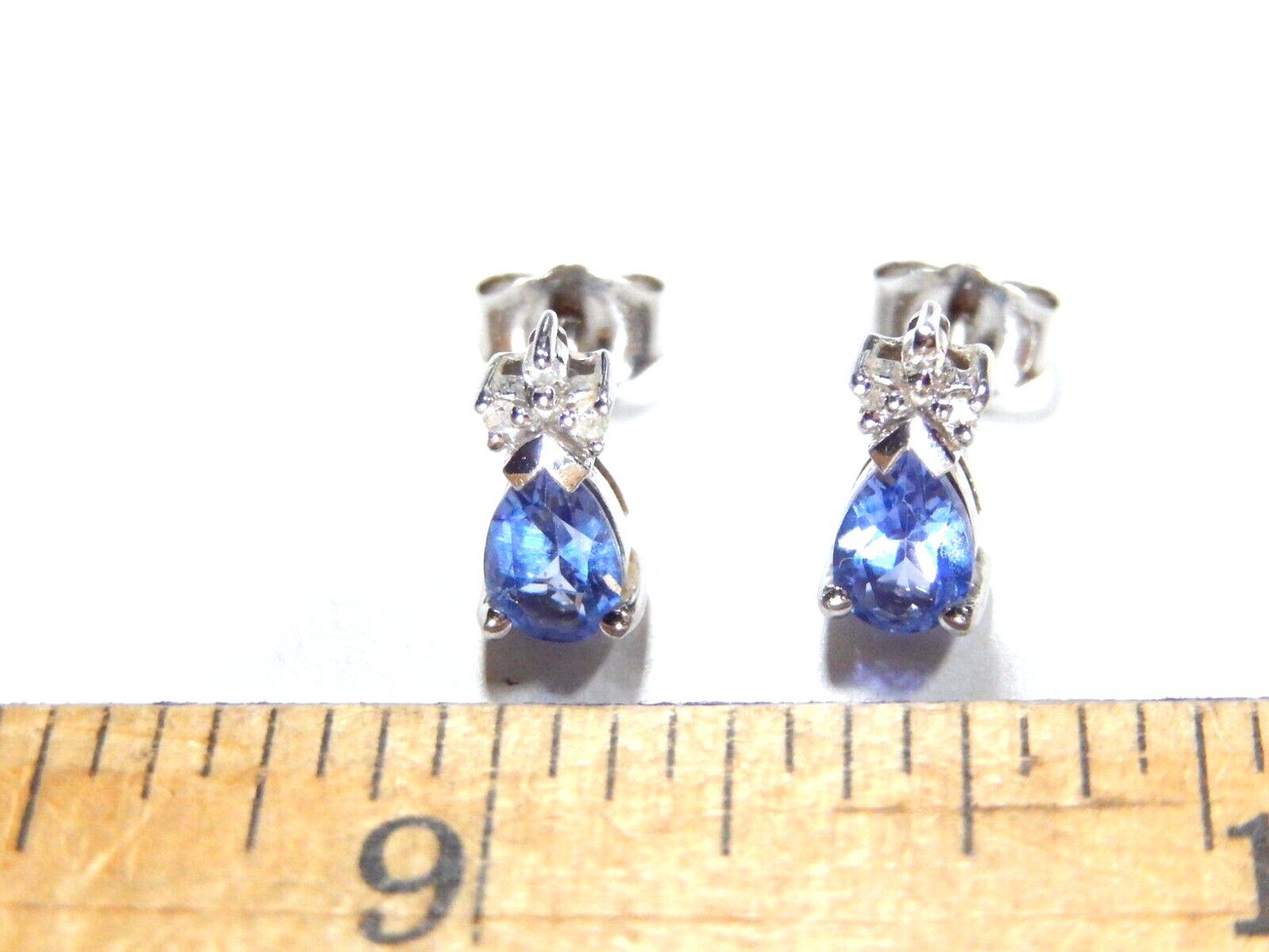 14k White Gold Tanzanite and Diamond Earrings For Women