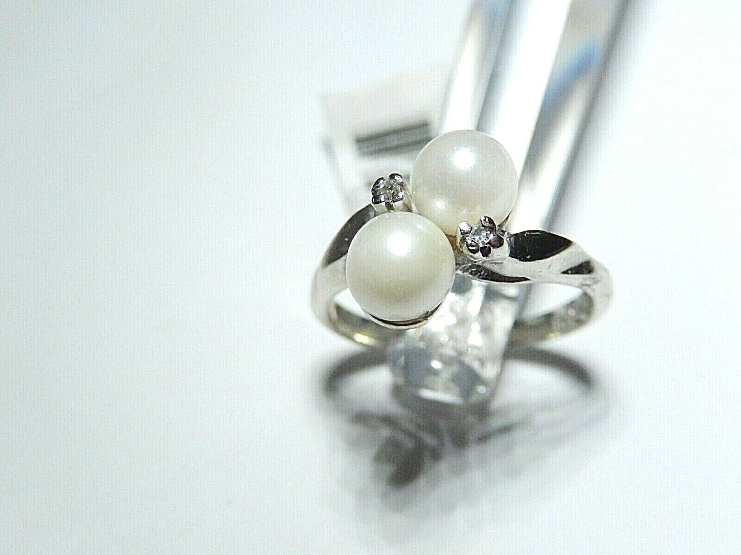 *VINTAGE*  14K White Gold Two 6.5mm Real Pearl and Two Diamond Ring Size 6.5