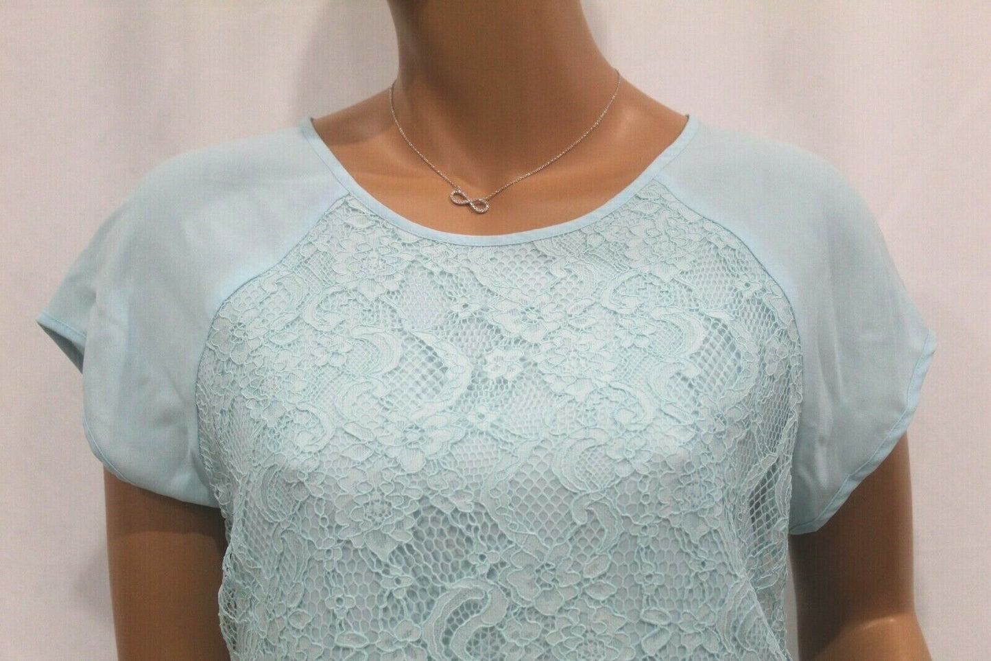 CHICO’S Blue Lace Front Short Sleeve Blouse With Fringe Lace Hem SIZE 1 - CUTE