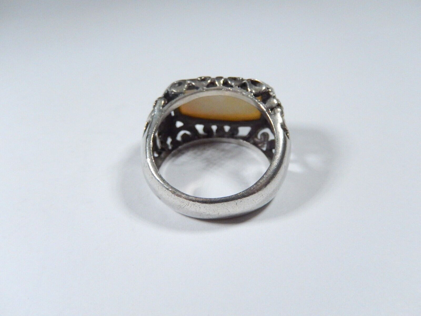 *VINTAGE*  Sterling Silver Mother of Pearl Filigree Ring   size 8.25