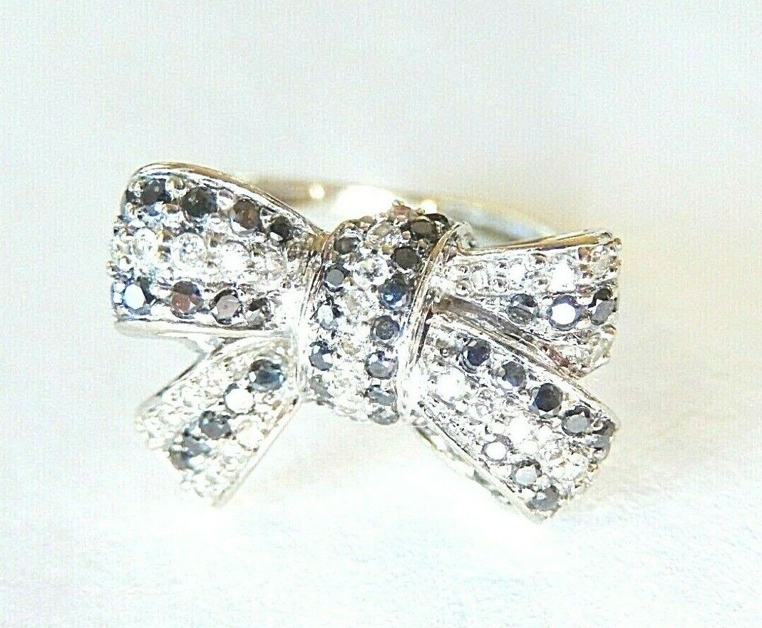 *VINTAGE* 14k White Gold .85CT White  And Black Round Diamond Bow Ring Size 7