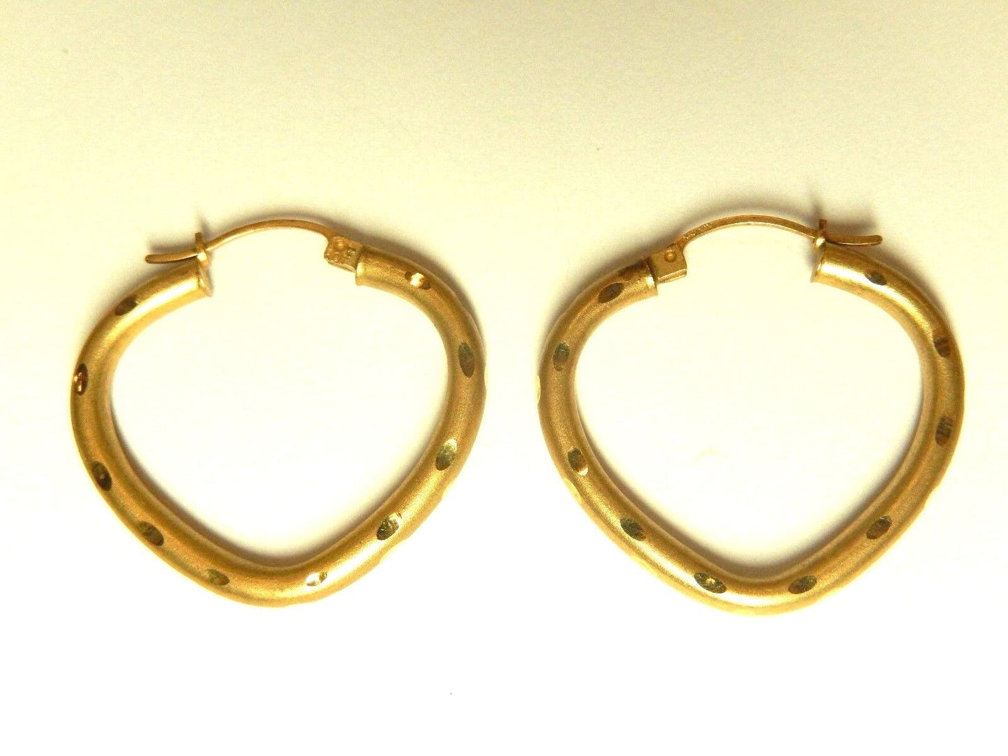 10K Yellow Gold  Satin  Diamond Cut Hoop Earrings 1 1/8" x 1 1/8"