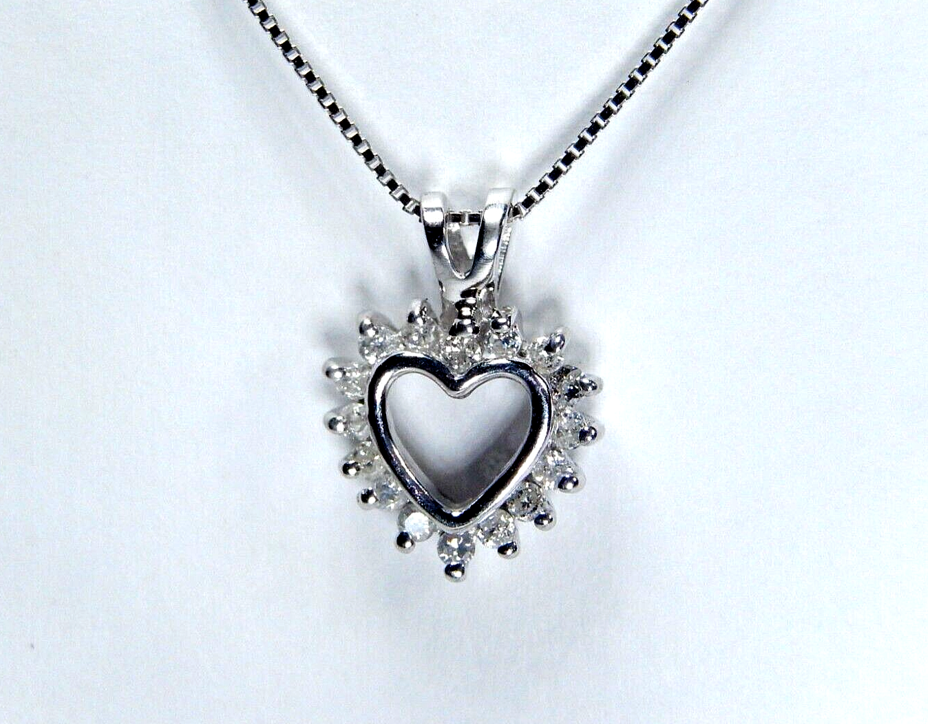 14K WHITE GOLD 16 NATURAL DIAMOND HEART PENDANT w/18" CHAIN