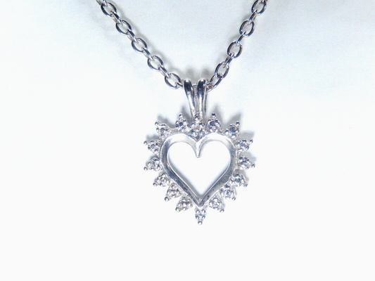 *VINTAGE*  10Kt White Gold Diamond  Heart Pendant w/18"chain