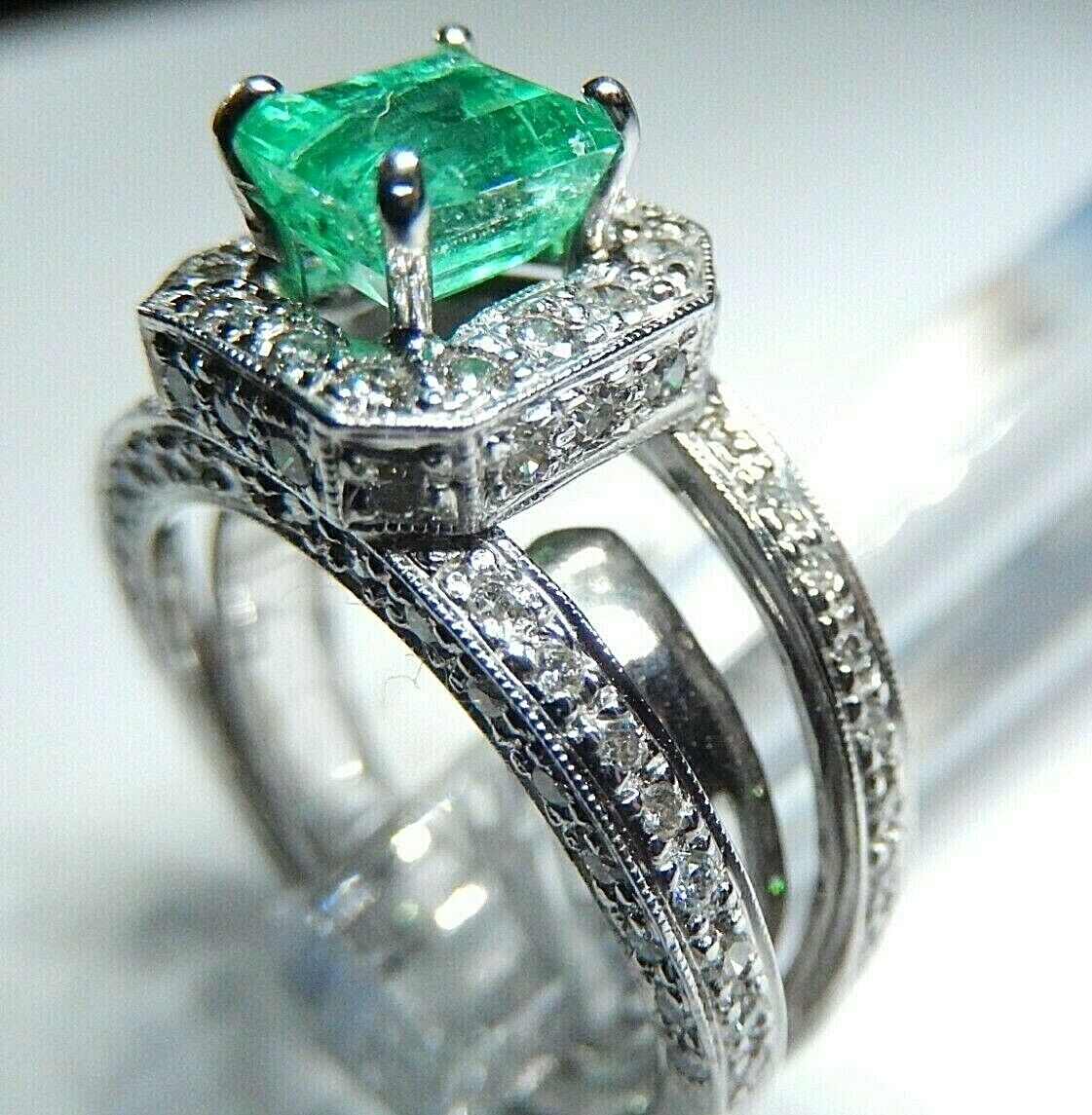 14K White Gold 1.50 Carat Natural Deep Green Emerald and VS Diamond Ring Sz 5.5