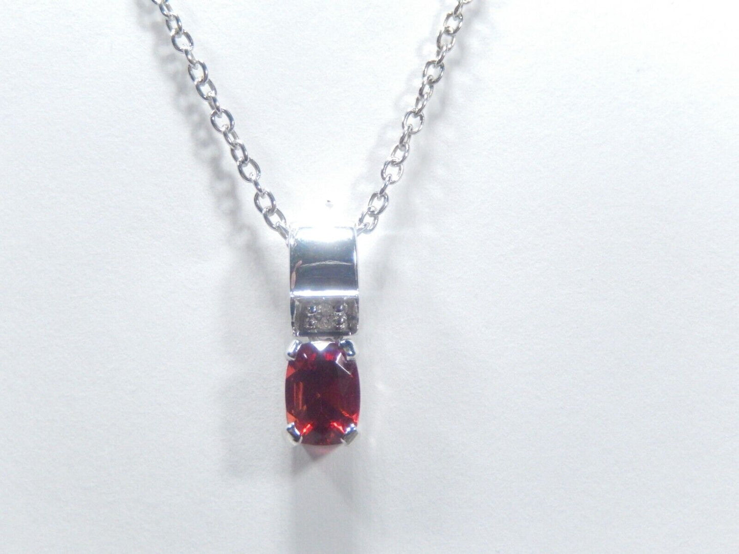14K White Gold 3/4CT  Oval Garnet Solitaire Pendant w/18" chain
