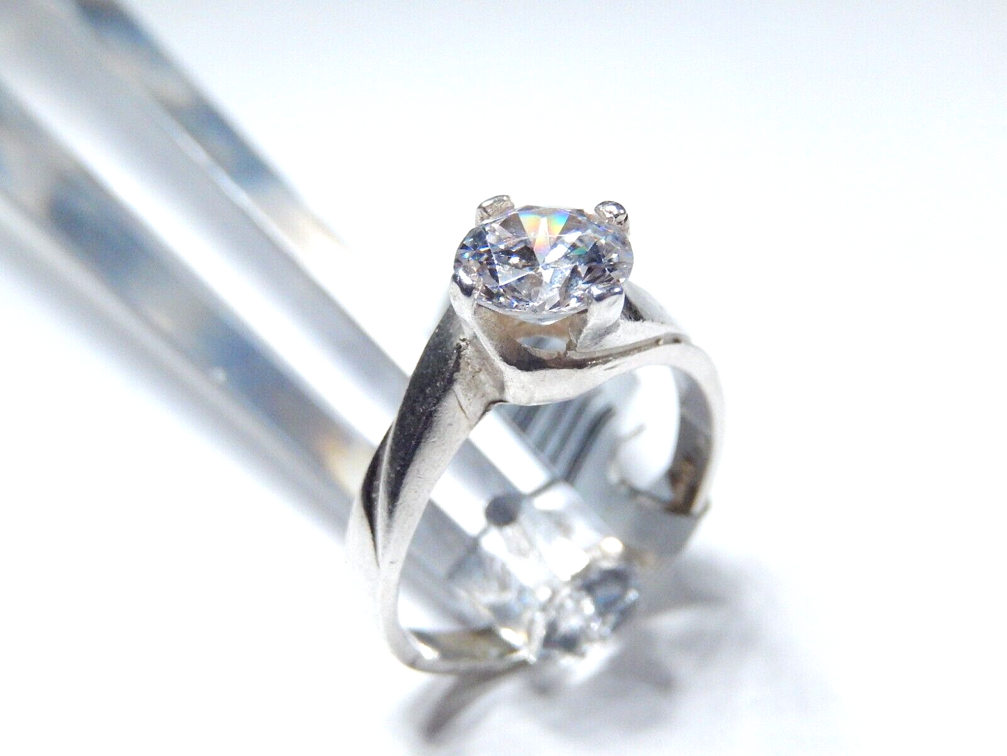 VINTAGE- Sterling Silver 1.00CT Round Cubic Zirconia Bypass Solitaire Ring Sz6.5