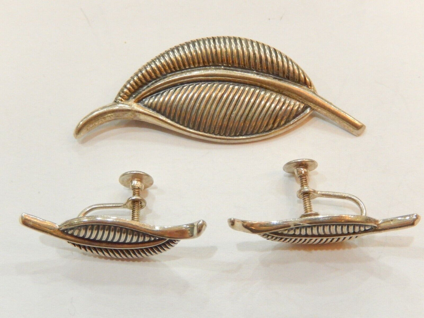 VINTAGE JEWEL ART STERLING SILVER FEATHER PIN BROOCH AND EARRINGS SET