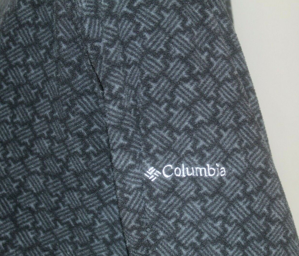 Columbia Women's Black/Gray Super Soft Fleece Sweater 1/4 Zip Up Jacket Sz 1X