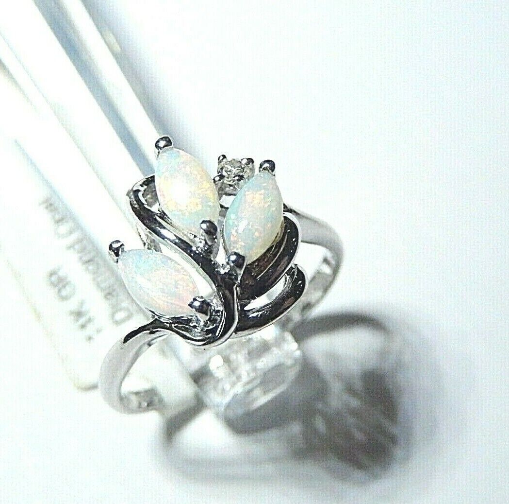 *NWT* 14k Solid White Gold Natural .50CT Opal & Diamond Ring Size 6.5