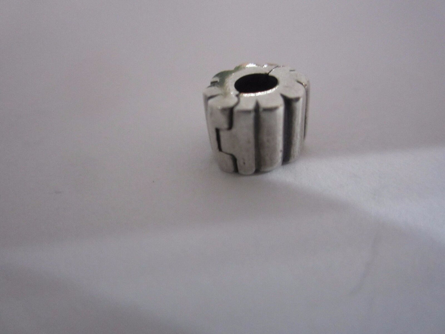 Genuine Pandora Sterling Silver Ribbed Clip #790163 Charm Spacer