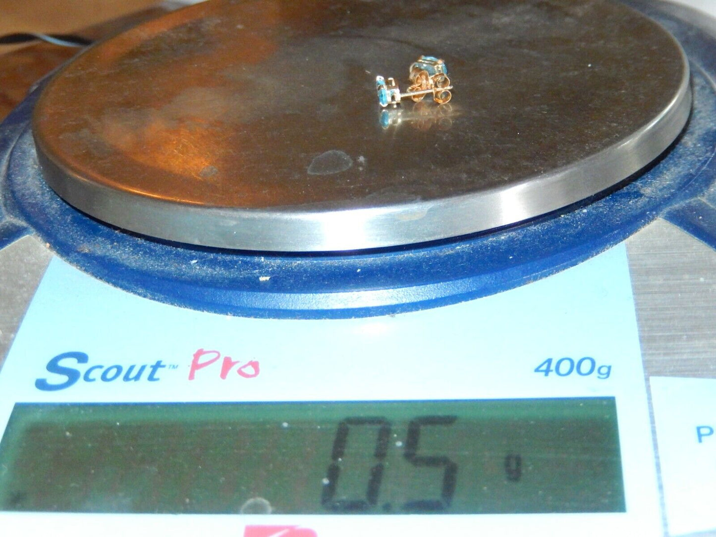 *VINTAGE*  10k Yellow Gold 1.00 CT Blue Topaz Stud Earrings