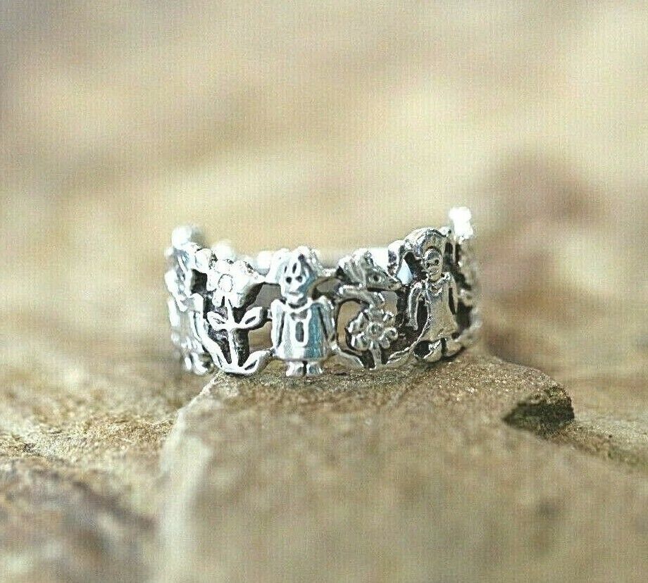 *VINTAGE* Sterling Silver 925 Children Playing Band Ring Size 9.5