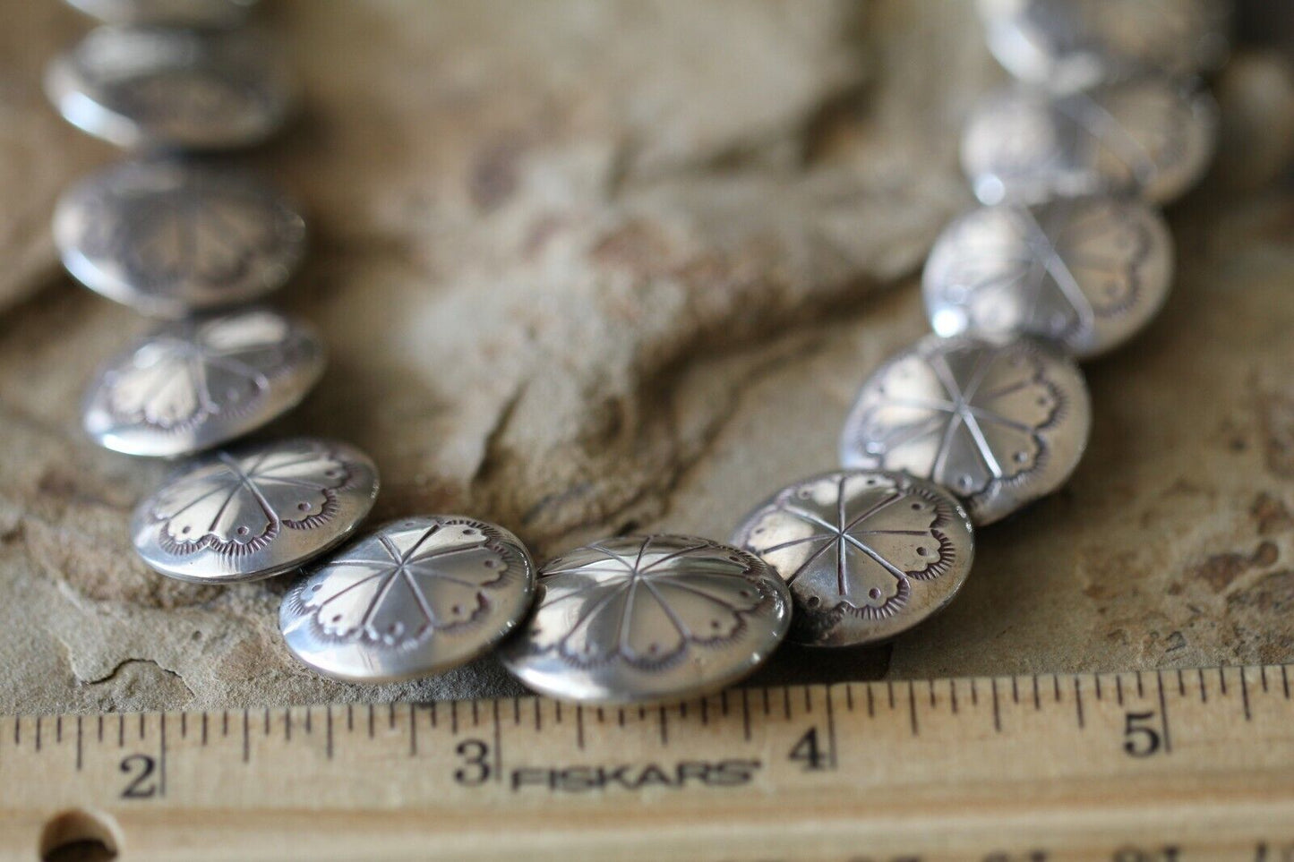 CARViSO NAVAJO STERLING SILVER HAND STAMP PEARL FLAT BEAD GRADUATED NECKLACE