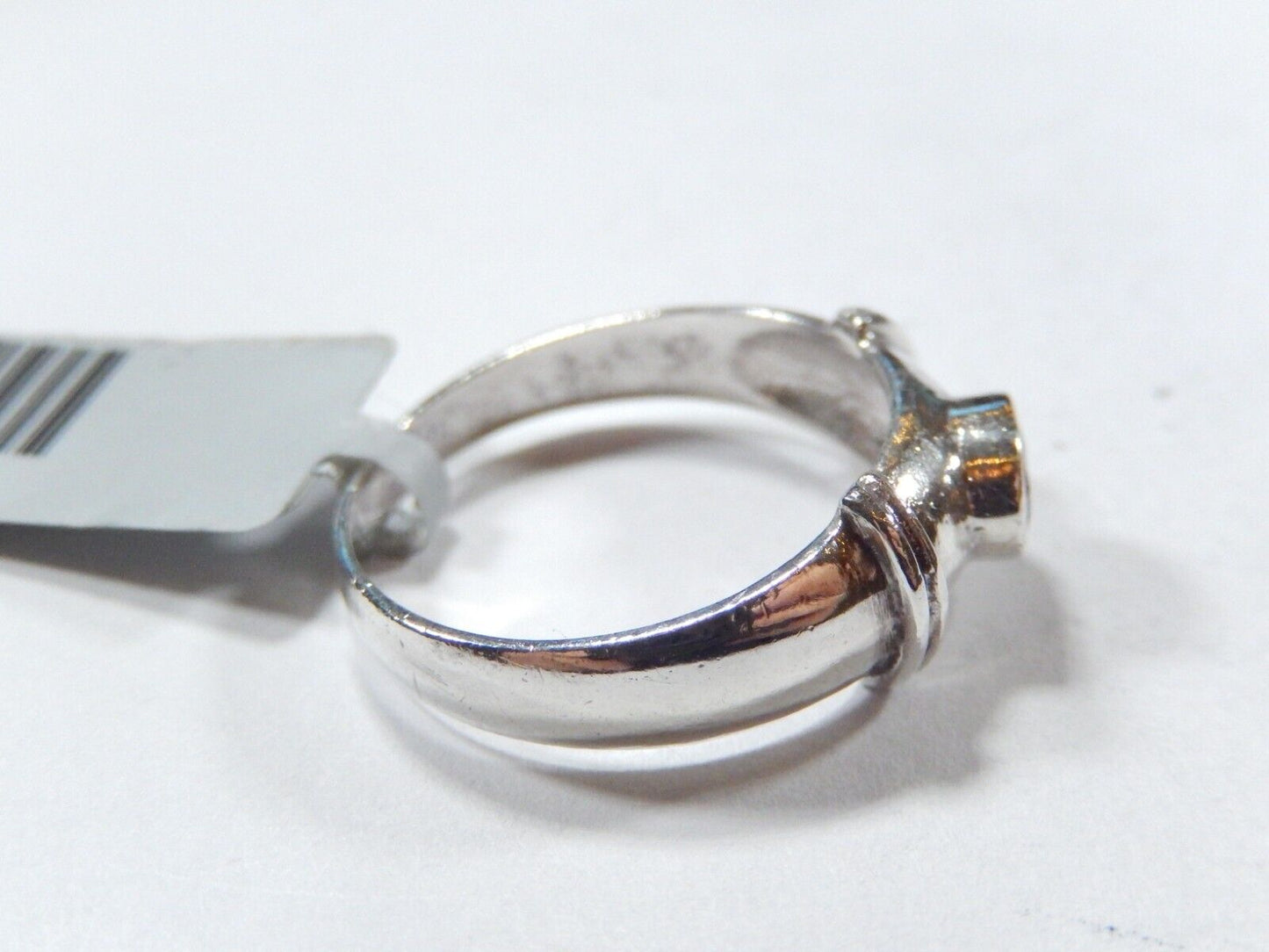 *VINTAGE* WOMENS MODERN STYLE CLASSY OVAL AMETHYST STERLING SILVER RING Sz 8