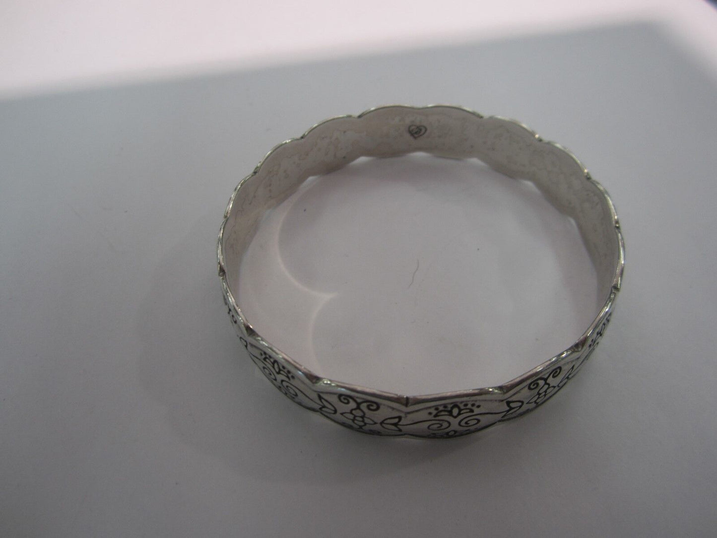 RETIRED BRIGHTON DECORATIVE SCALLOPED SILVER BANGLE 1/2" WIDTH