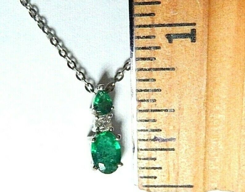 *NWT* 14K White Gold .75 Ct Bright Natural Emerald & Diamond Pendant w/18" Chain