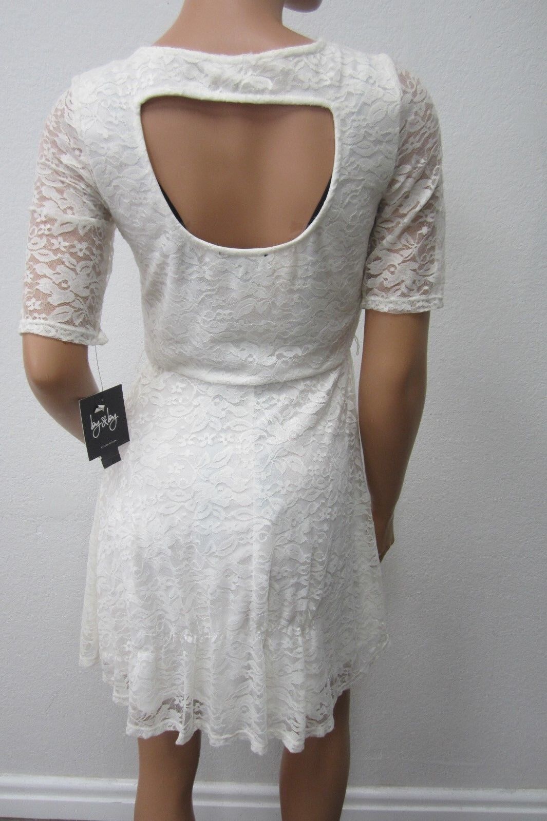 NWT  BY & BY IVORY LACE FULLY LINED DRESS  - BEAUTIFUL - Size Medium