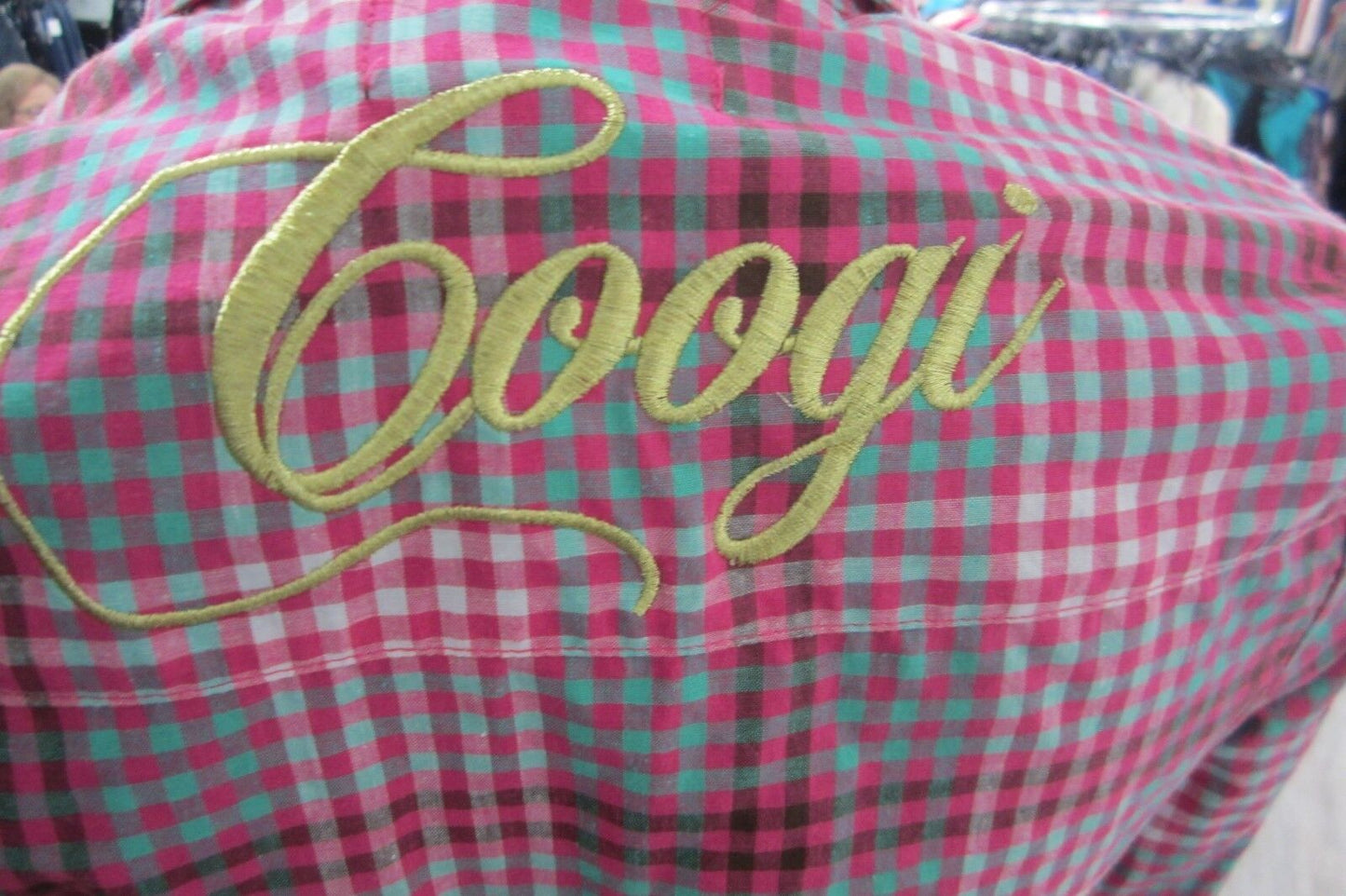 VERY NICE  WOMEN'S AUTHENTIC COOGI BUTTON DOWN SHIRT SIZE LARGE