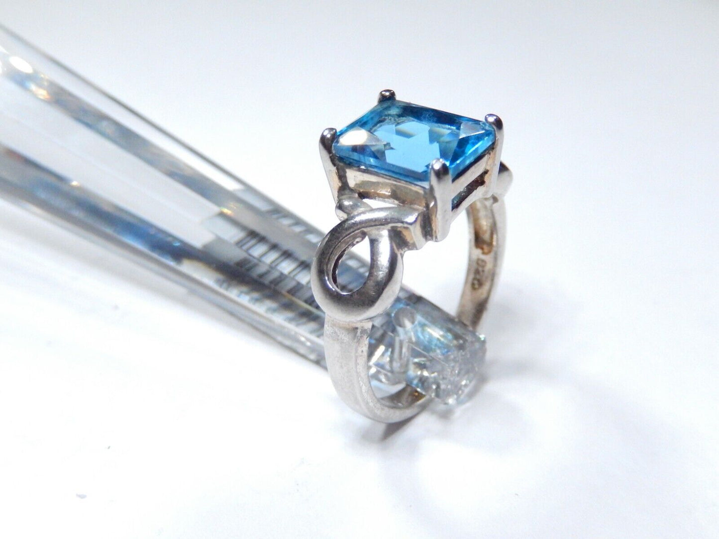 *VINTAGE*  Sterling Silver 3.00 CT London Blue Topaz Infinity Ring Size 7.75