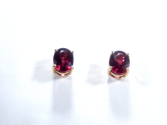 *VINTAGE*  14K Yellow Gold 2.5 CT  Oval Garnet Stud Earrings