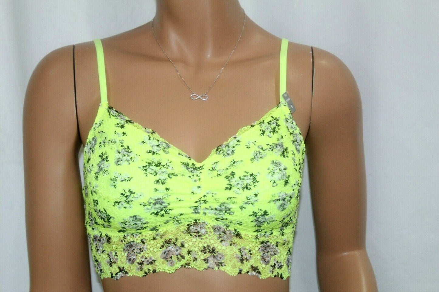 *NWT*  Victoria's Secret Pink Lace Wire Free  Bralette Size S/P