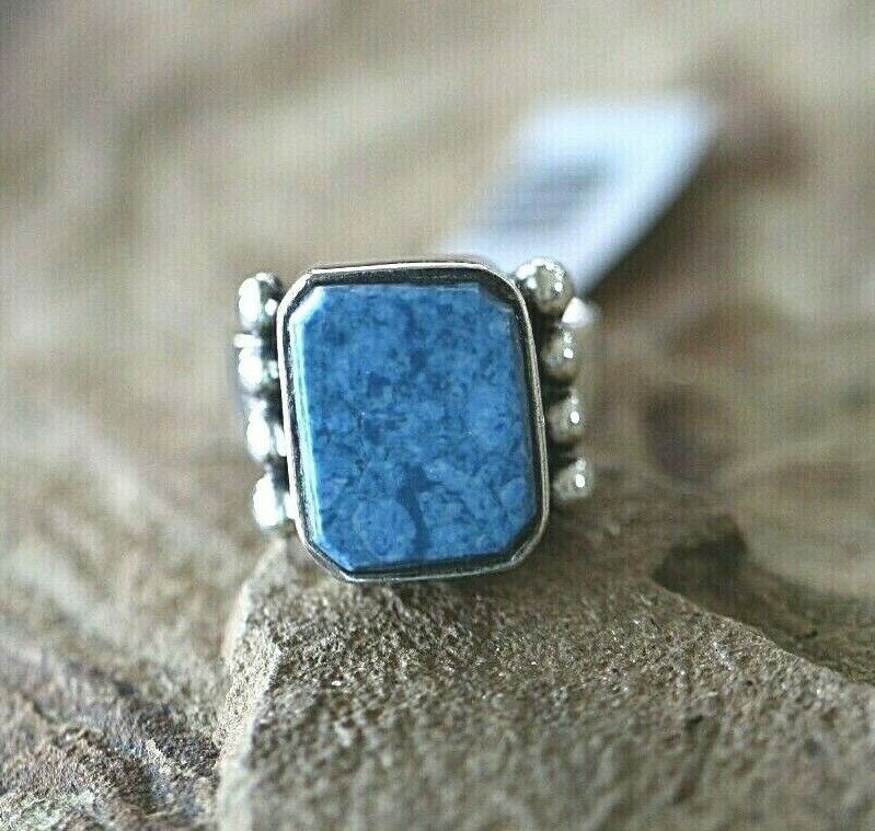 *VINTAGE*  Native Navajo Sterling Silver Blue Denim LAPIS Ring Size 9