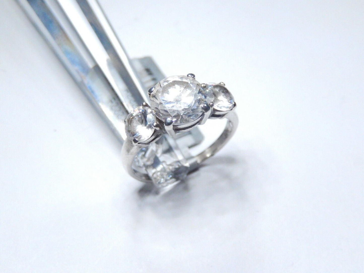 *VINTAGE*   Sterling Silver Three Stone 3.00 CT Cubic Zirconia CZ Ring Size 6.75