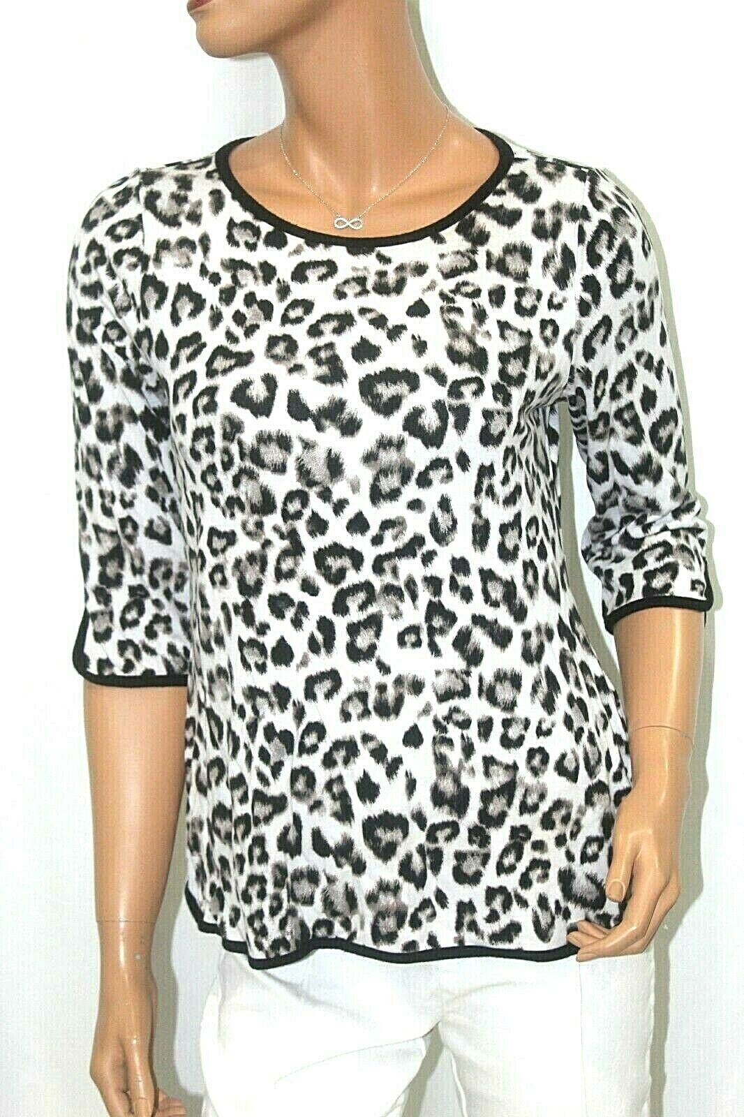 Chico’s  Animal Print  3/4 Sleeve Scoop Neck Stretch Top Size 0 - COMFORTABLE