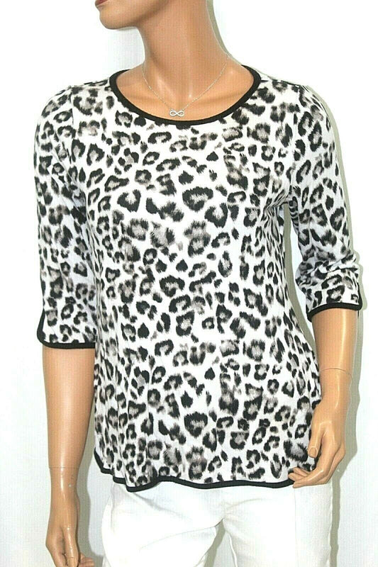 Chico’s  Animal Print  3/4 Sleeve Scoop Neck Stretch Top Size 0 - COMFORTABLE