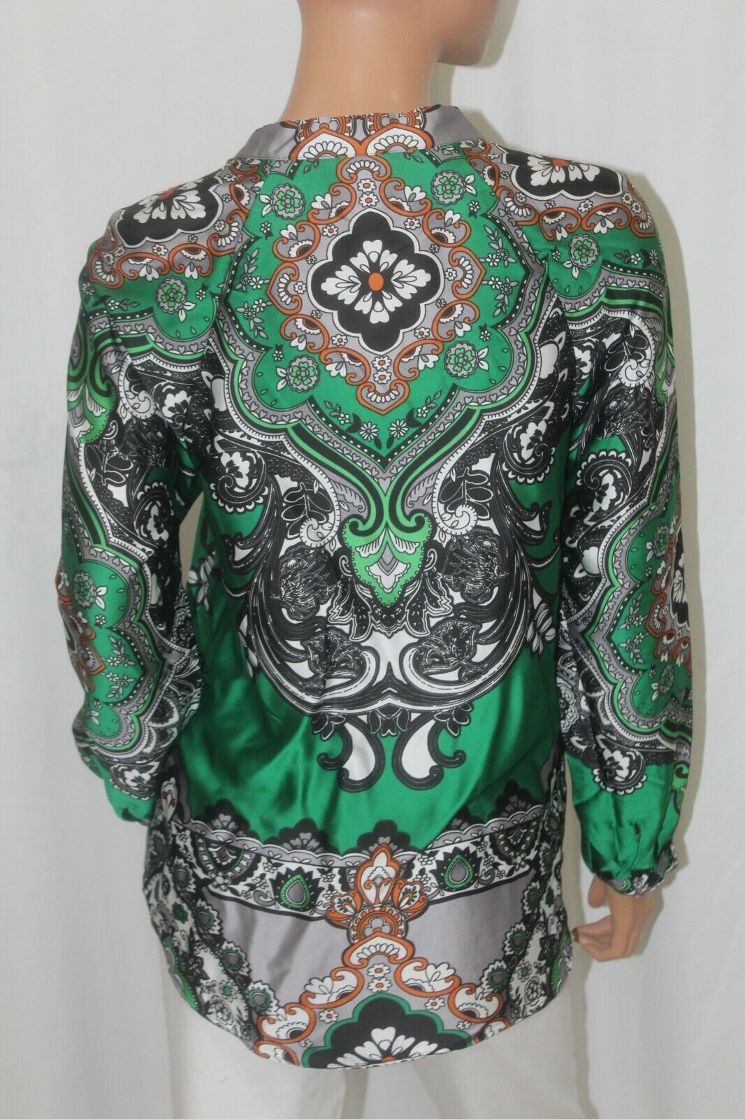 CHICO'S Size 0 Silky Polyester Long Sleeve V Neck Blouse - SUPER CUTE