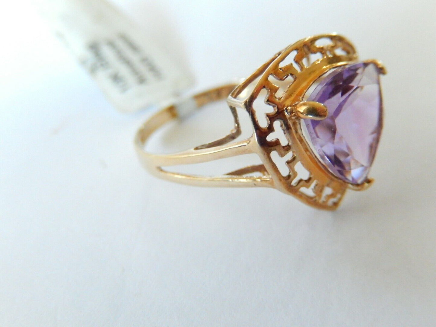 *VINTAGE* 10K YELLOW GOLD 2CT TRILLION AMETHYST RING ASYMMETRICAL SETTING Sz 8.5